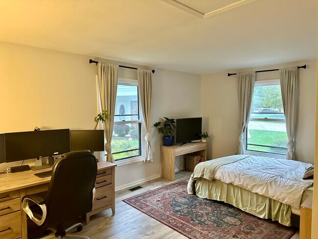 Foto del edificio - 2514 Live Oak Ln