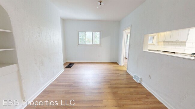 Building Photo - 4 br, 2 bath House - 1524 Rockland