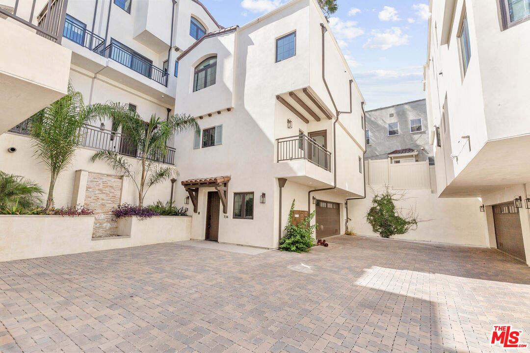 Foto principal - 736 Parkman Ave