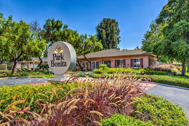 Building Photo - Park Bonita