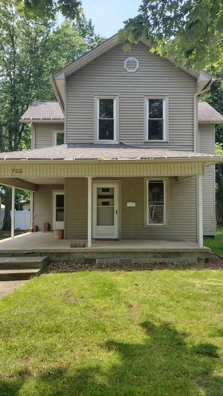 Building Photo - 700 E High Ave