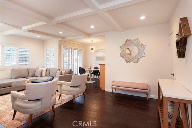 Foto del edificio - 4140 Warner Blvd