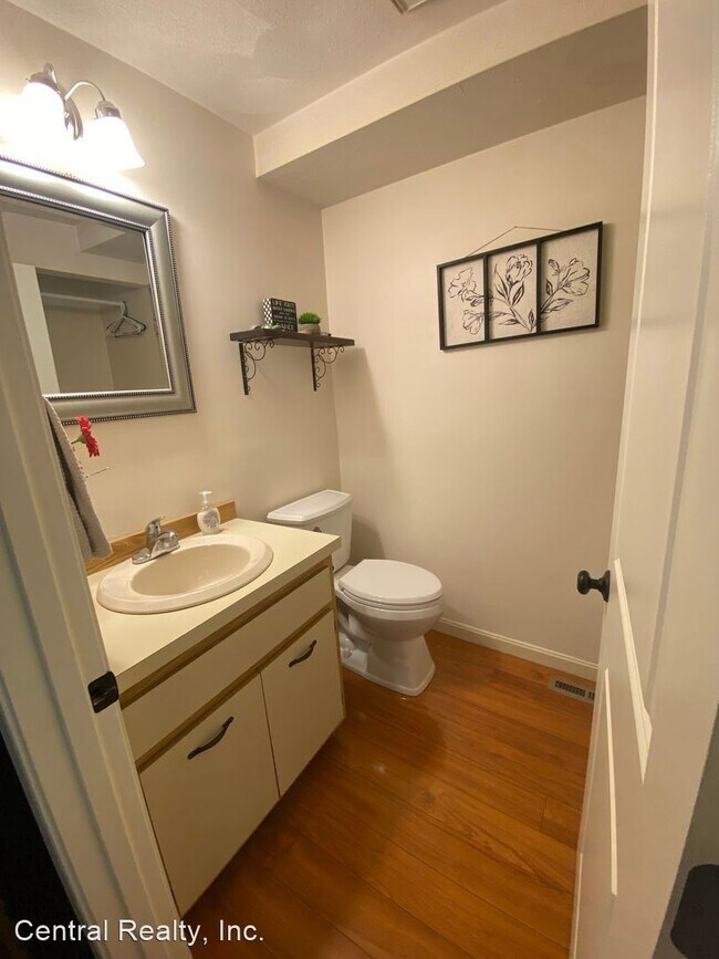 Building Photo - 2 br, 1.5 bath House - 24 Hawkstead Hollow