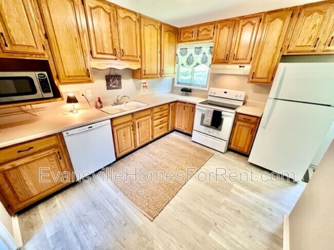 Foto del edificio - 709 Thornberry Dr