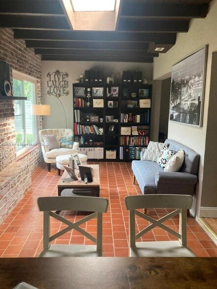 Foto del edificio - 15110 NE 9th Ct