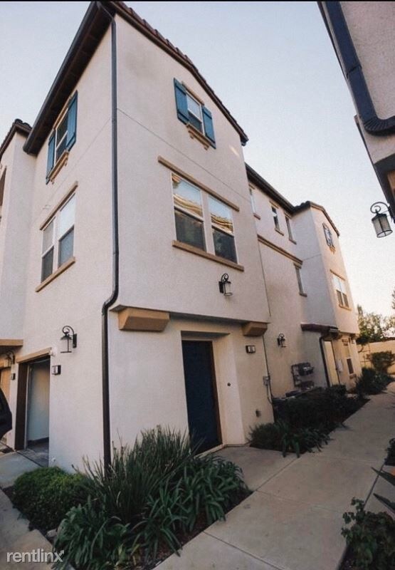 Foto del edificio - 2 br, 2.5 bath Townhome - 551 Calle Cielo