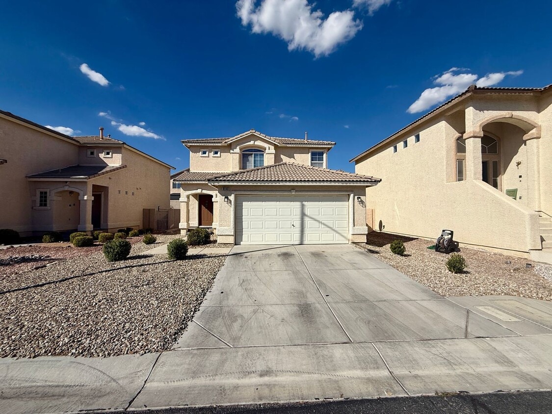 Foto principal - 3 Bedrooms | 2.5 Bathrooms-