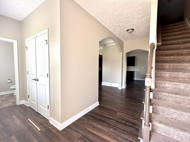 Building Photo - 6311 Jacobs Creek Cir