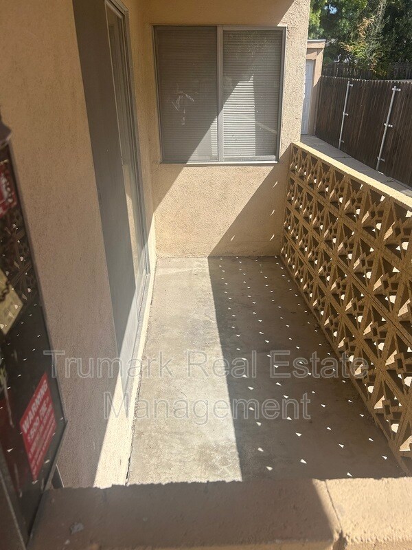 Foto del edificio - 4401 Clayton Ave W