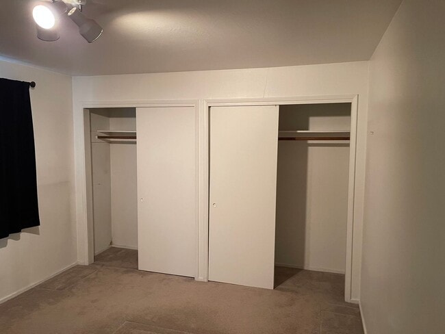 Foto del edificio - 3357 Treehaven Dr