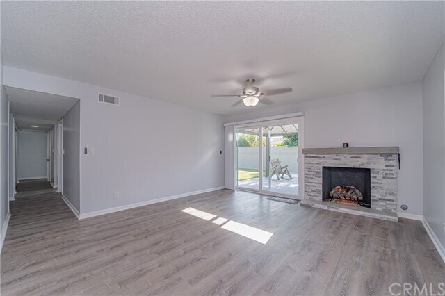 Building Photo - 10582 W Barbette Ave