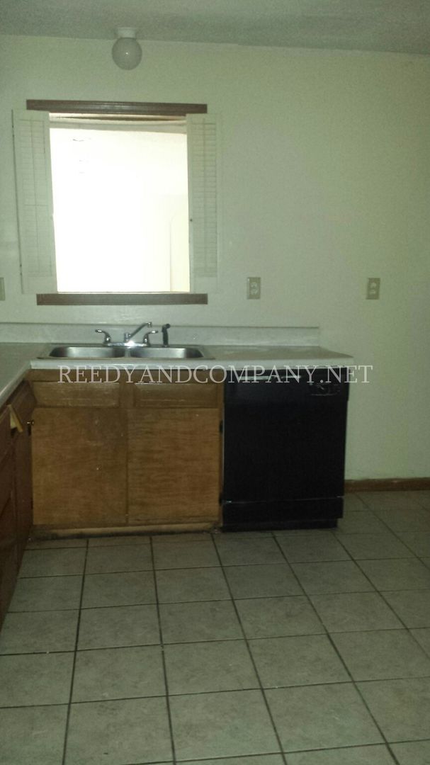 Foto del edificio - 3203 Morningview Dr