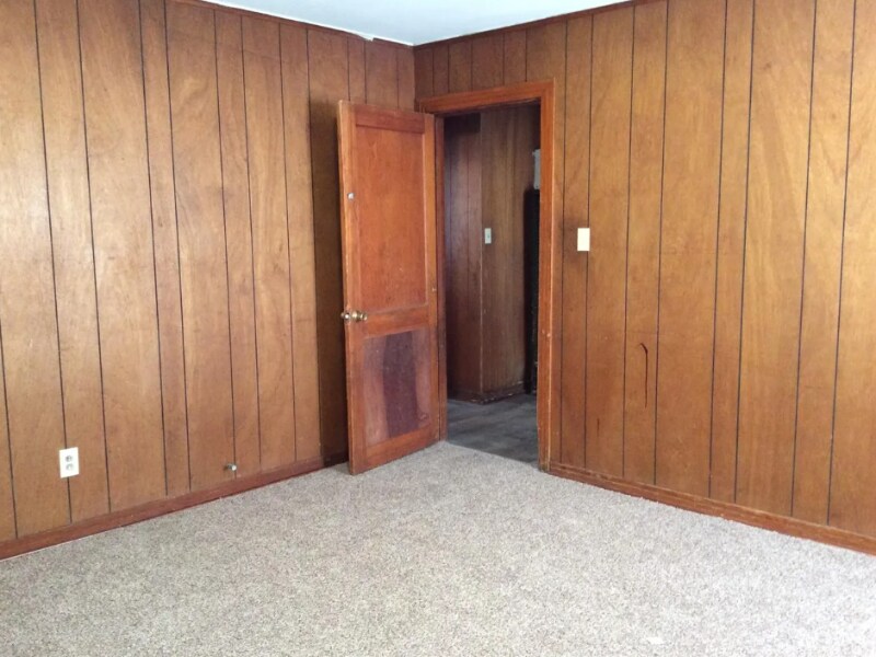 Building Photo - 5915 Henderson Ave