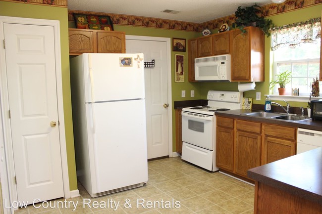Building Photo - 3 br, 2 bath House - 53 Sandy Pointe Drive