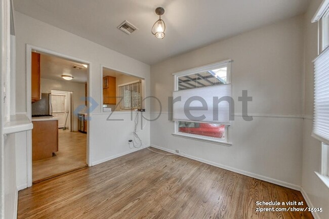 Foto del edificio - 5142 Balboa Blvd