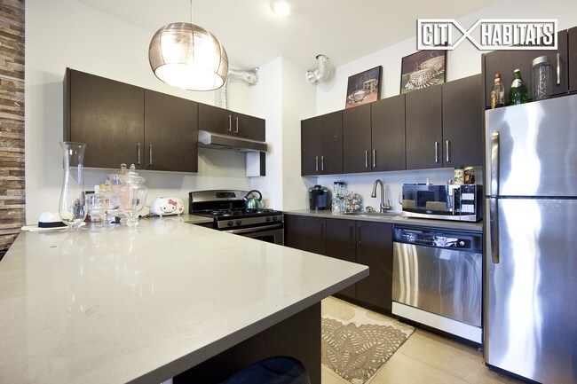 Foto del edificio - 2026 3rd Ave