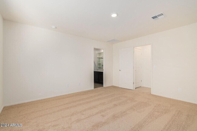 Building Photo - 1529 E Caballero Dr