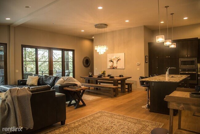 Building Photo - 3 br, 4 bath House - 205 Gleneagles Trl
