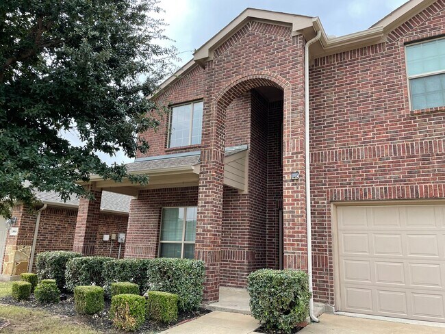 Building Photo - Gorgeous 2-story 5-bedroom home!