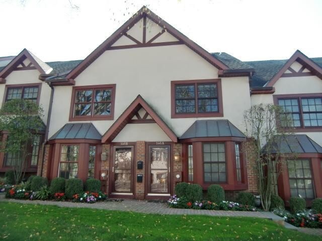 Primary Photo - 146 Brook St
