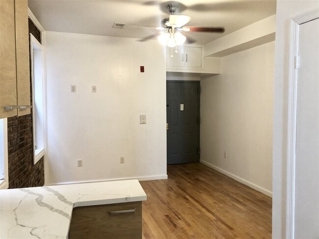 Building Photo - 163 Baldwin Ave