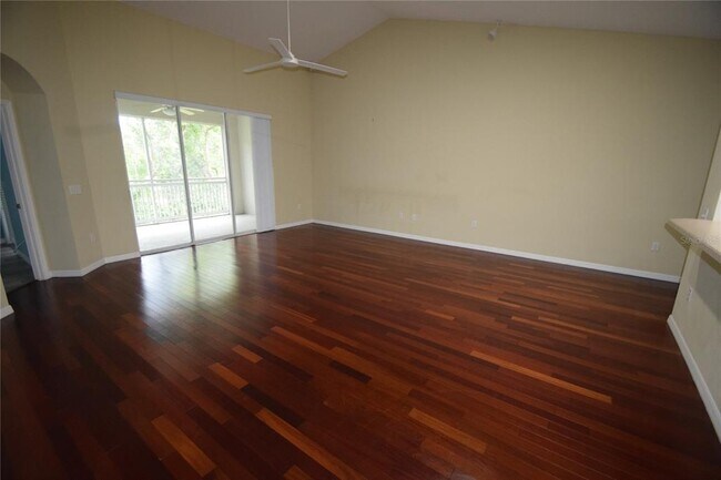Building Photo - 534 Grasslands Village Cir