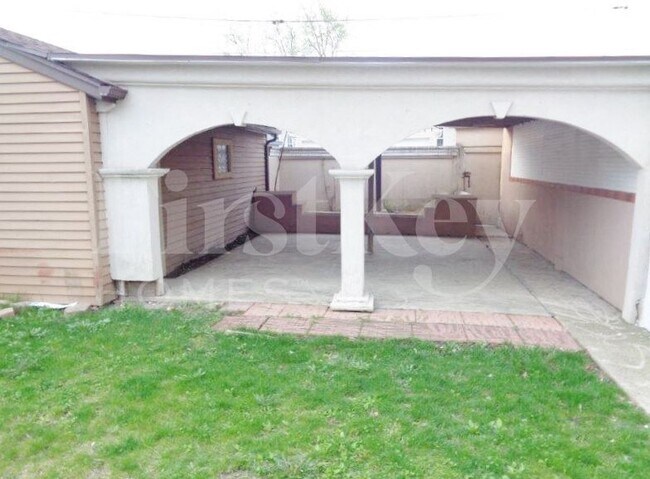 Foto del edificio - 2337 121st St