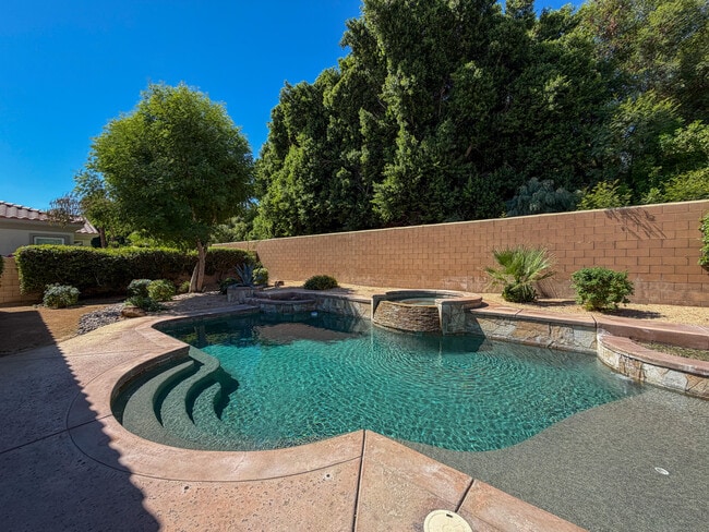 Foto del edificio - 52345 Shining Star Ln
