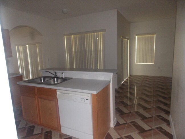 Building Photo - 72 Andora Ct