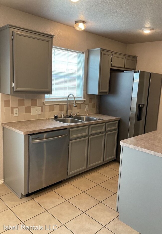Building Photo - 4 br, 2 bath House - 4510 Neta Drive