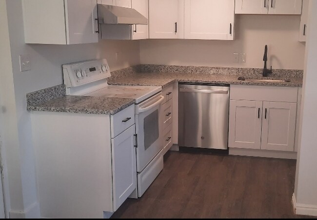 Building Photo - 480 E 4200 S