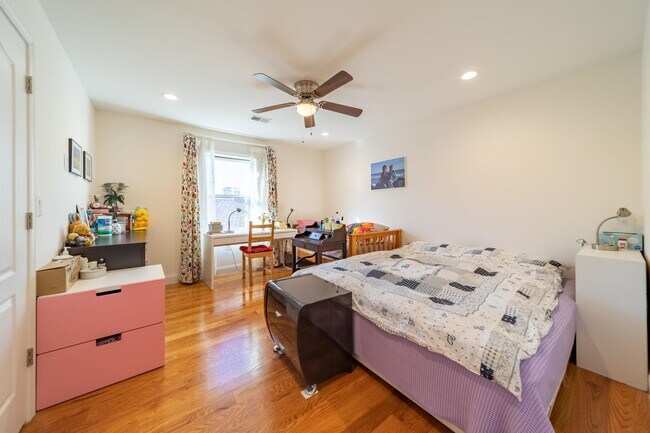 Foto del edificio - 826 8th St