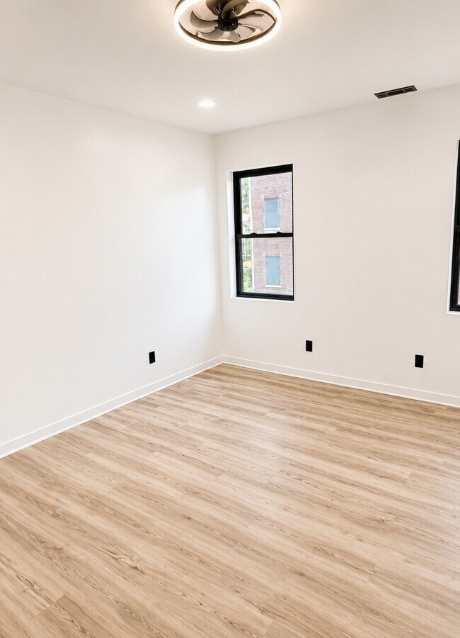 Foto del edificio - 3612 N Illinois St