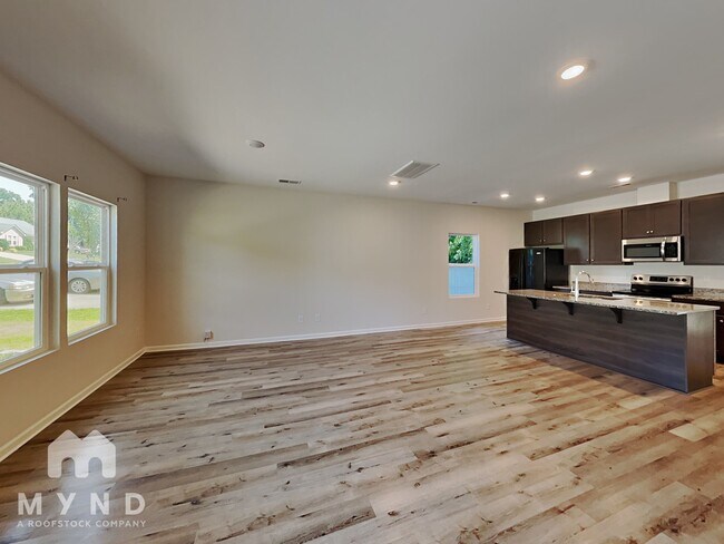 Foto del edificio - 5126 Elizabeth Rd