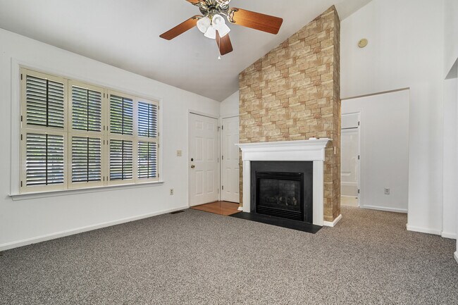 Foto del edificio - 65 N Longwood Ln