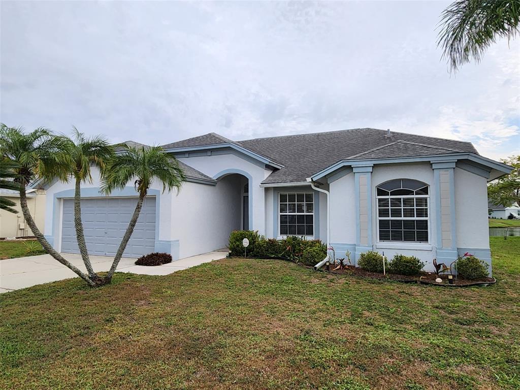 Foto principal - 4405 14th Ave E