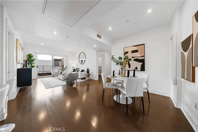 Building Photo - 1730 SAWTELLE Blvd