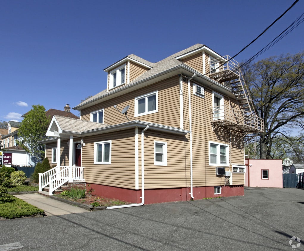 Primary Photo - 317 E Westfield Ave