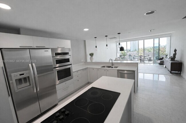 Foto del edificio - 2950 NE 188th St