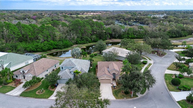 Building Photo - 8419 Whispering Woods Ct