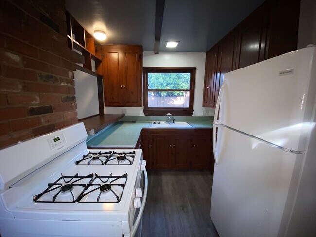 Foto del edificio - 4845 Agnes Ave