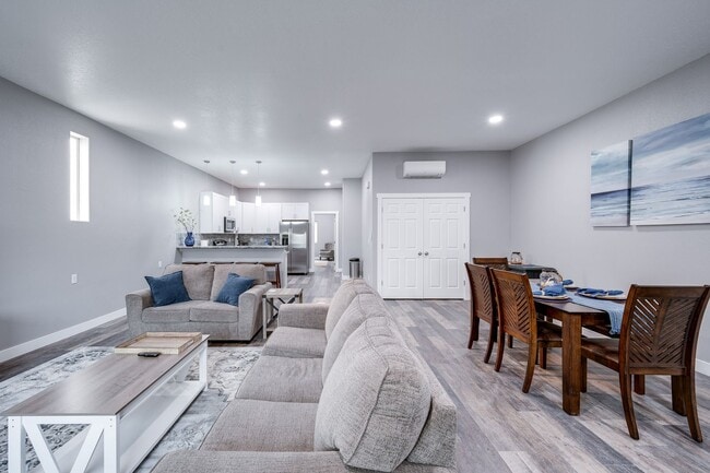 Building Photo - Windermere LWS