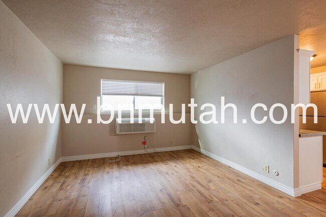 Building Photo - 3514 S 300 E