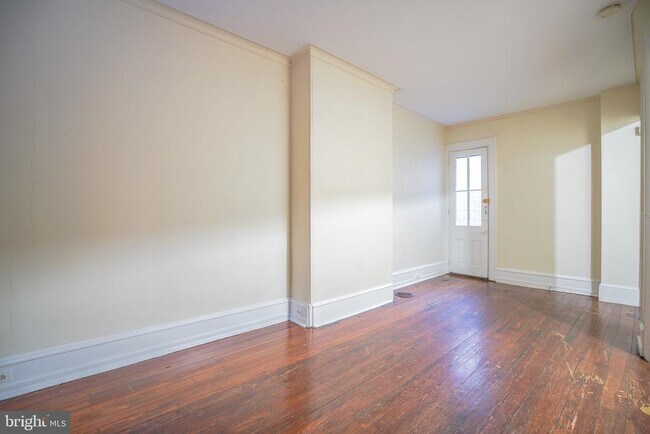 Building Photo - 3003 Poplar St