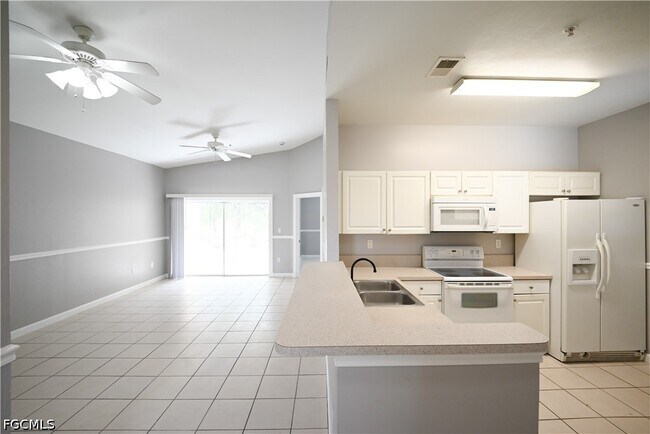 Foto del edificio - 15433 Bellamar Cir