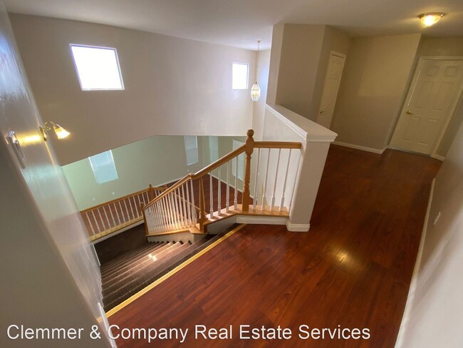 Building Photo - 3 br, 3 bath House - 1300 Torulosa Dr