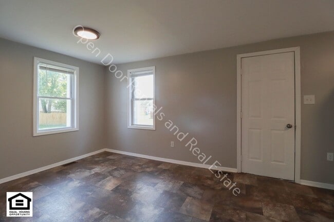 Building Photo - 1801 Dallas St