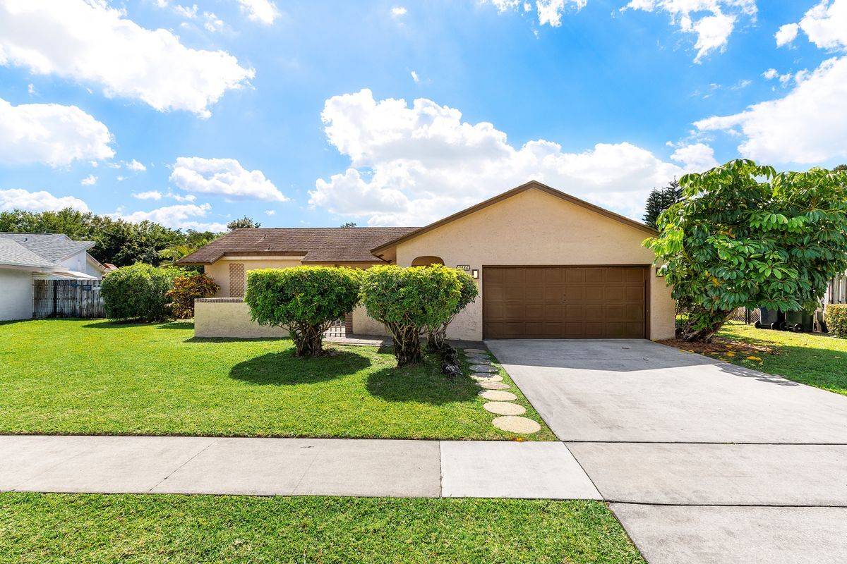 Foto principal - 11486 Sanderling Dr