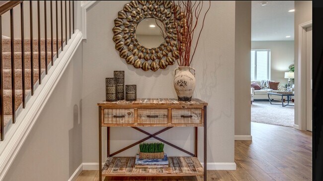 Foto del edificio - Beautiful 4 BD* 2.5 BA* *CORNER LOT* Singl...