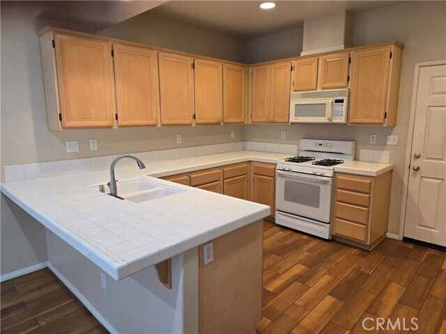 Building Photo - 663 Ambrose Ln
